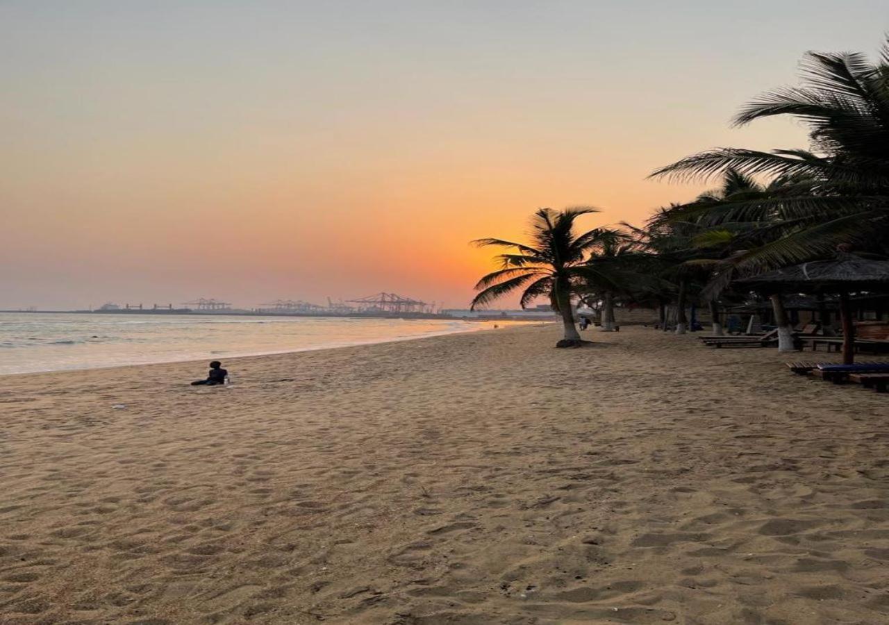 Cocobeach-Hotel Lome Bagian luar foto